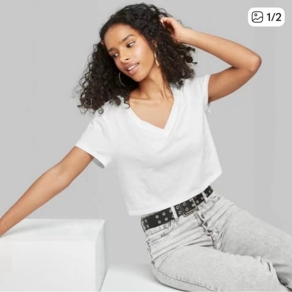 Universal Thread 100% Cotton Short Sleeve V-Neck T-Shirt White Small cropped